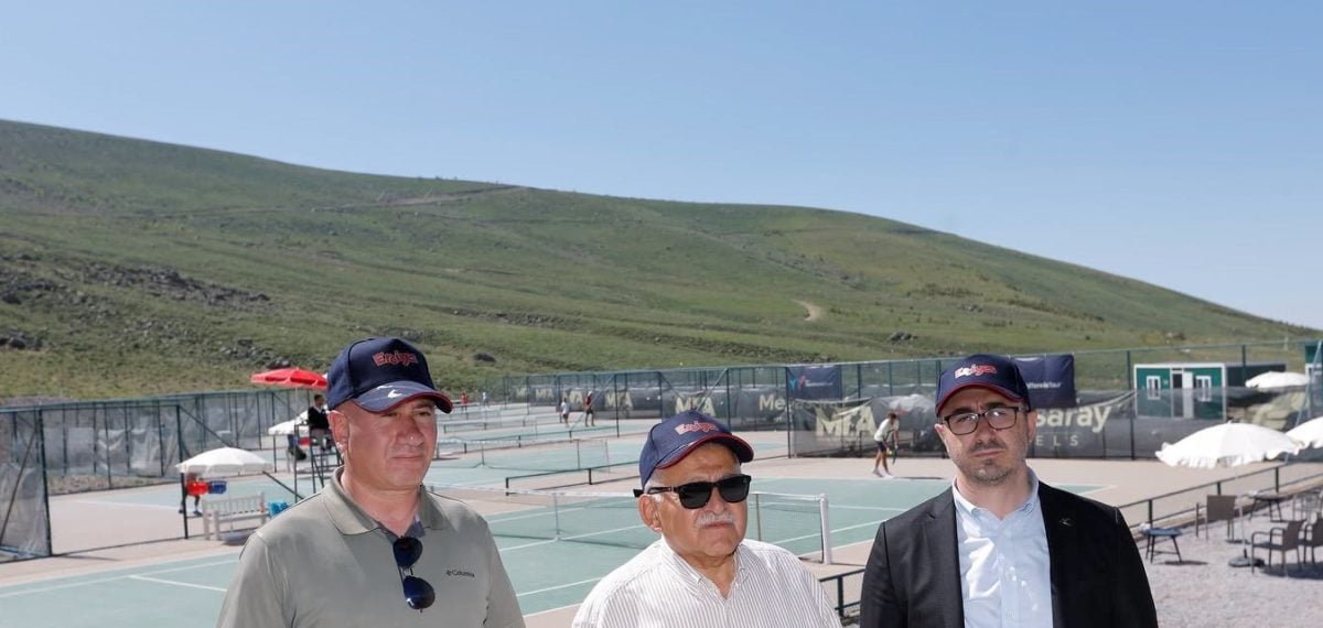 Kayseri’de Erciyes’te düzenlenen Dünya Tenis Turu’nu Başkan Memduh Büyükkılıç izledi