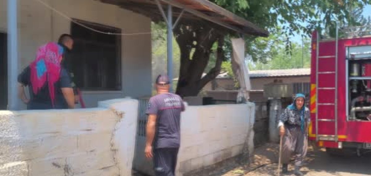 Kepez’de uzaklaştırma sonrası tartışma; yaşlı adam evi ateşe vermeye çalıştı