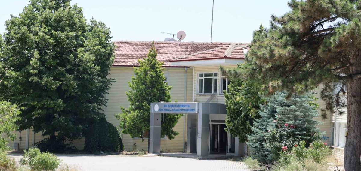 Kırşehir’de atıl kalan eski fizik tedavi merkezi vandallara uğradı, ihale süreci başlatılacak