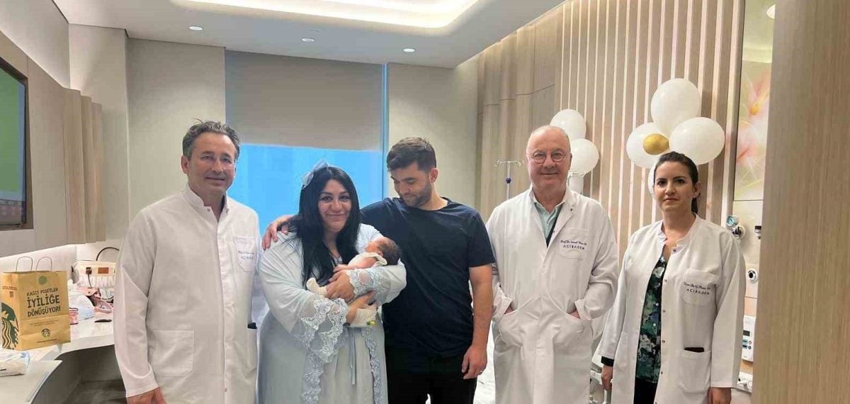 Kronik hipertansiyonlu anne sezaryenle doğum yaptı, miyomlar aynı seansta alındı