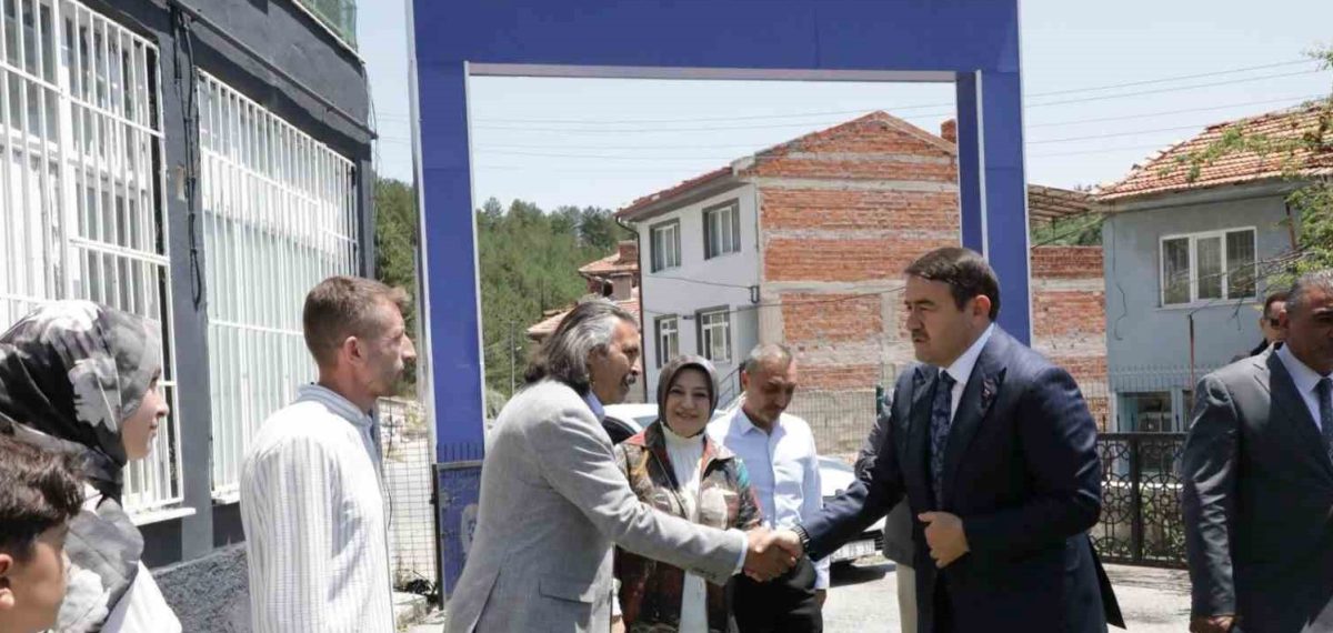 Kütahya Valisi Musa Işın, Okmeydanı Geleneksel Türk Okçuluğu Tesisini inceledi