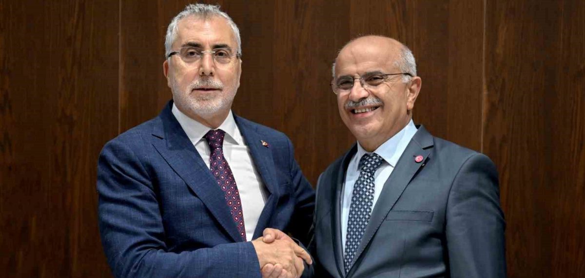 Malatya’da Başkan Sami Er’den kentsel dönüşüm, altyapı ve gençlik yatırımlarının sunumu