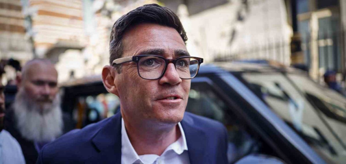 Manchester kökenli Andy Burnham, 322 milletvekilinin desteğiyle İşçi Partisi liderliğine aday gösterildi