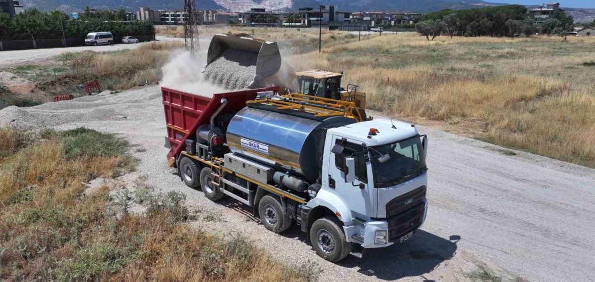Manisa’da Muradiye ve Karaali yollarında MASKİ altyapısı sonrası 2 kilometrelik soğuk asfalt çalışması tamamlandı