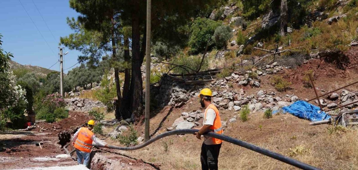 Marmaris Osmaniye’de 1.250 metrelik içme suyu hattı kamusal alana taşınıyor