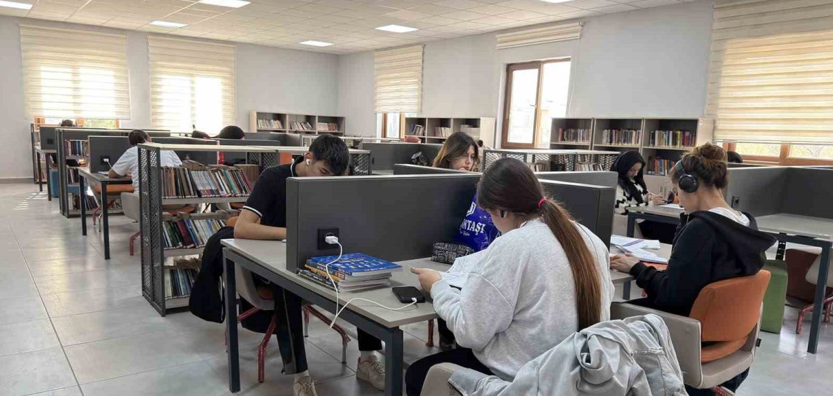 Mehmet Arıkan Sosyal Girişimcilik Merkezi çocuk, genç ve kadınlara eğitim desteği sunuyor