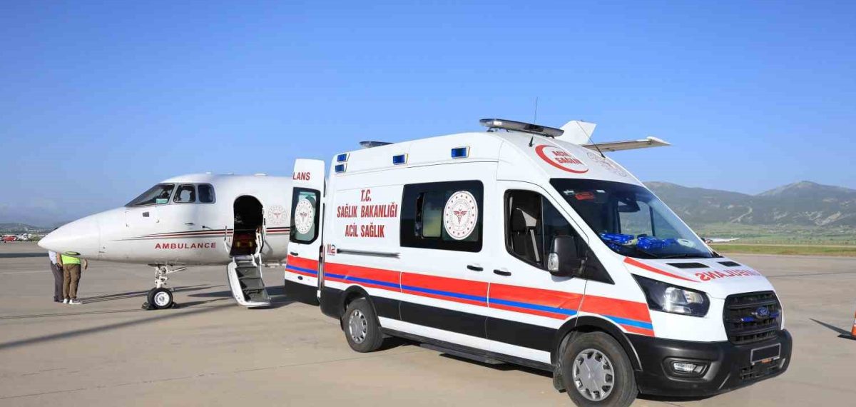 Mekke’de rahatsızlanan 70 yaşındaki hacı ambulans uçakla İstanbul’a getirildi