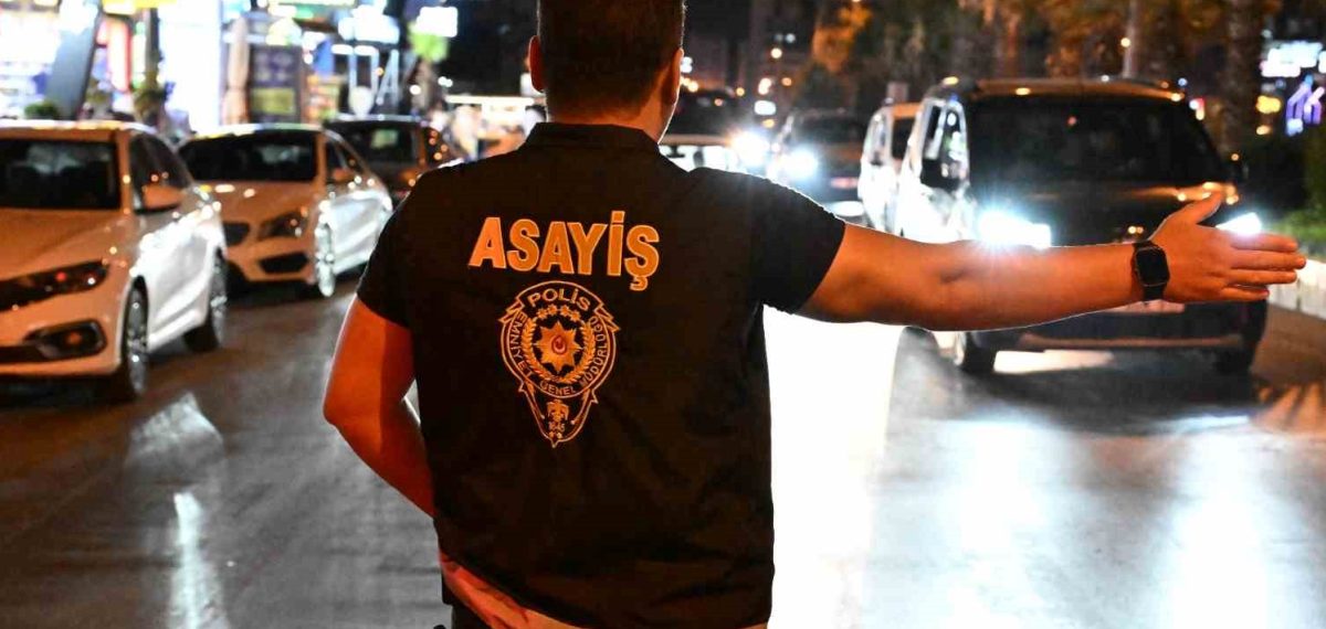 Mersin’de ’narko alan’ uygulaması: 3 bin 214 sorgu, 6 kişide uyuşturucu bulundu