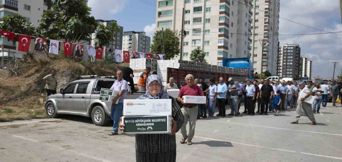 Mersin’den 946 üreticiye 28 bin 320 feromon tuzağı dağıtıldı üretimde kalitenin artırılması hedeflendi