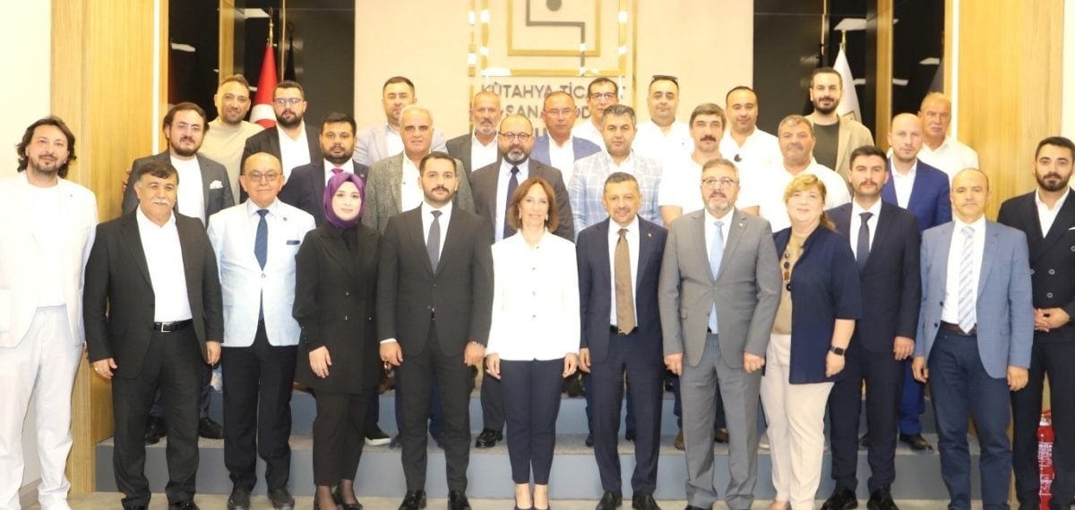 MHP heyeti KUTSO’yu ziyaret etti ve Kütahya ekonomisini güçlendirme hedeflerini paylaştı