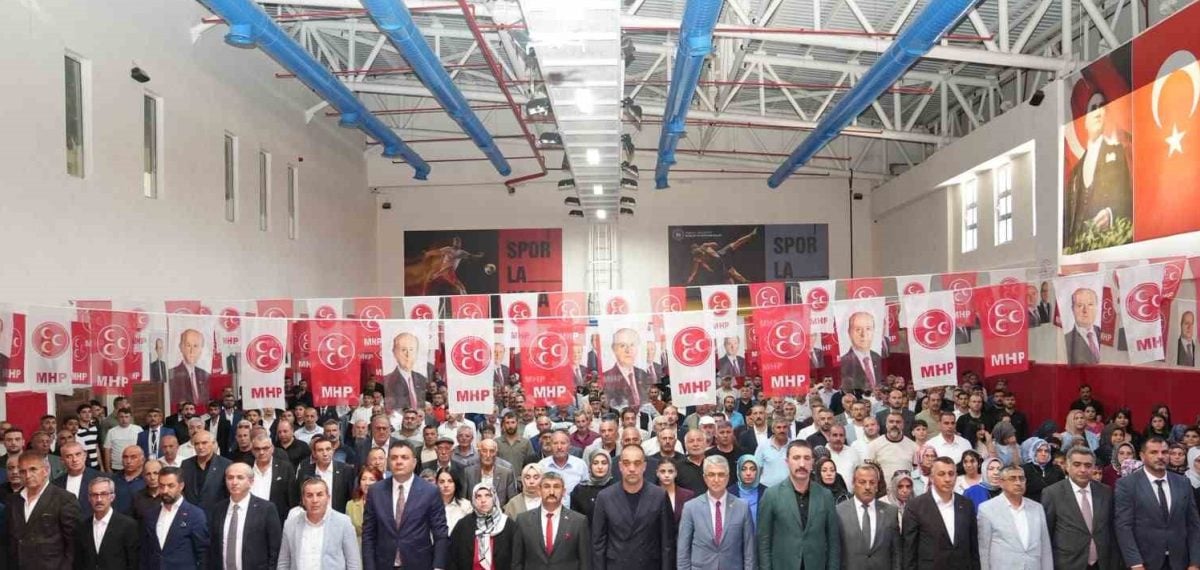 MHP Pasinler’de Erkan Yağar yeniden başkan seçildi, teşkilatta birlik vurgusu