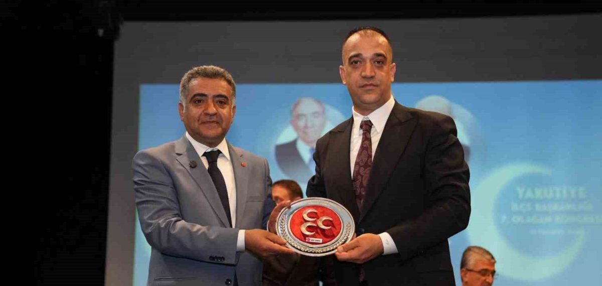 MHP Yakutiye’de Sinan Demir yeniden başkan seçildi, kongre coşkuyla tamamlandı