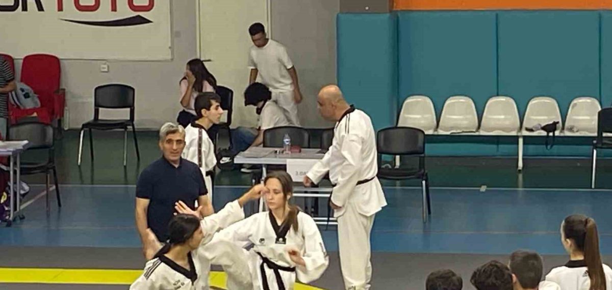Oltulu taekwondocu Semanur Duran 2. DAN derecesi aldı, il müdürü kutladı