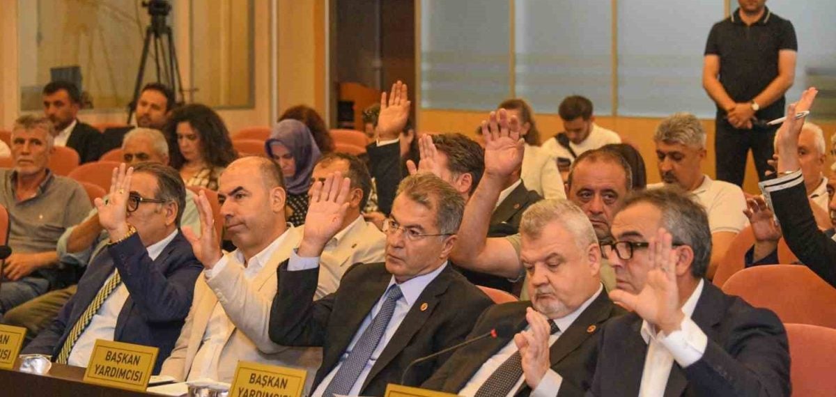Osmangazi Meclisi şehitler ve sanatçılar için taziye mesajı verip yangın uyarısı yaptı