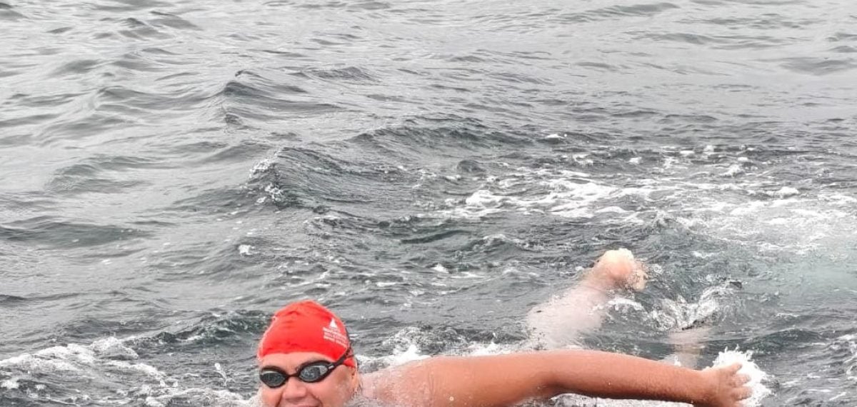 Otizmli yüzücü Tuna Tunca Kuzey Kanalı’nı tamamladı, Port Patrick’e ulaştı