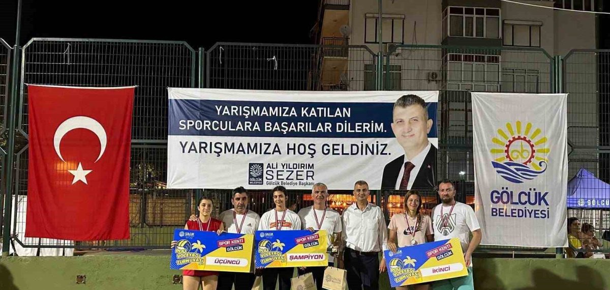 Plaj Voleybolu finalinde 143 takımın mücadelesi sona erdi