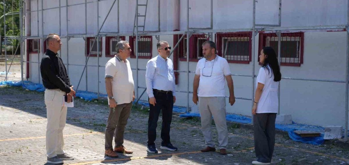 Rektör Kırışık, Tıp Fakültesi Ek Hizmet Binasındaki çalışmaları yerinde inceledi