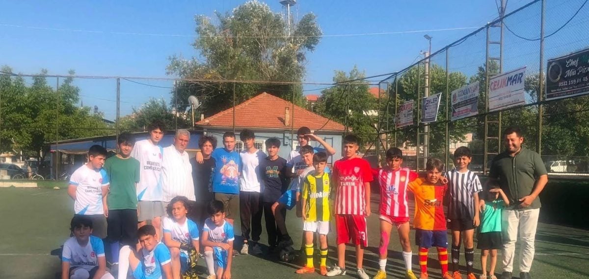 Sarıgöl’de Yaz Kur’an Kursu Öğrencileri Camiler Arası Halı Saha Turnuvasında Kaynaştı