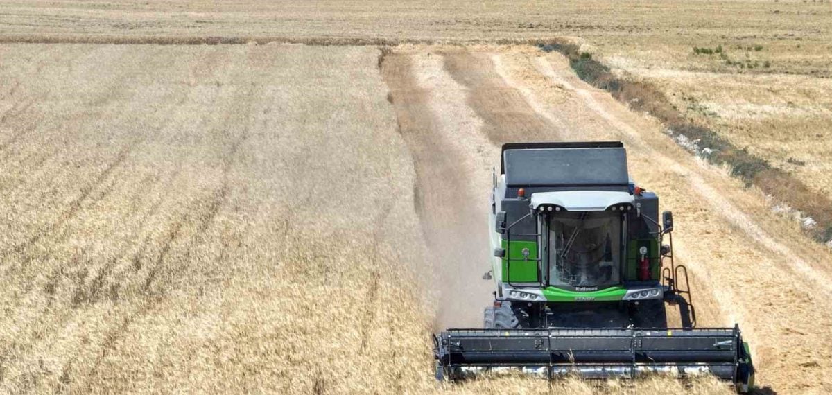 Selçuklu Belediyesi Tömek’te pilot arpa hasadını gerçekleştirdi