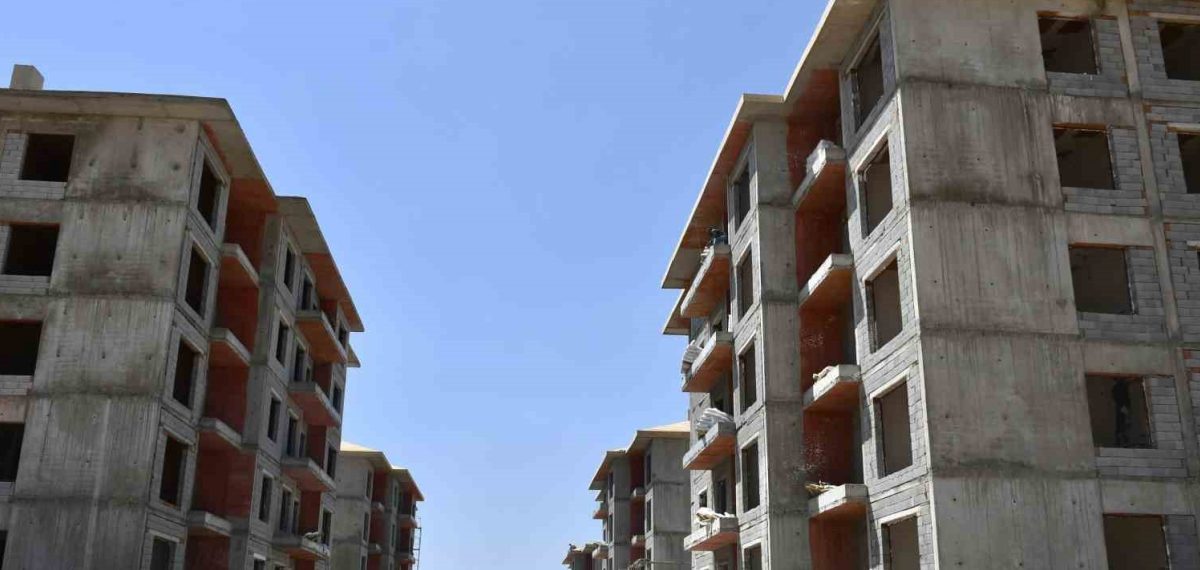 Şırnak’ta 1.520 konutluk sosyal proje hızla yükseliyor, fiziki gerçekleşme yüzde 17