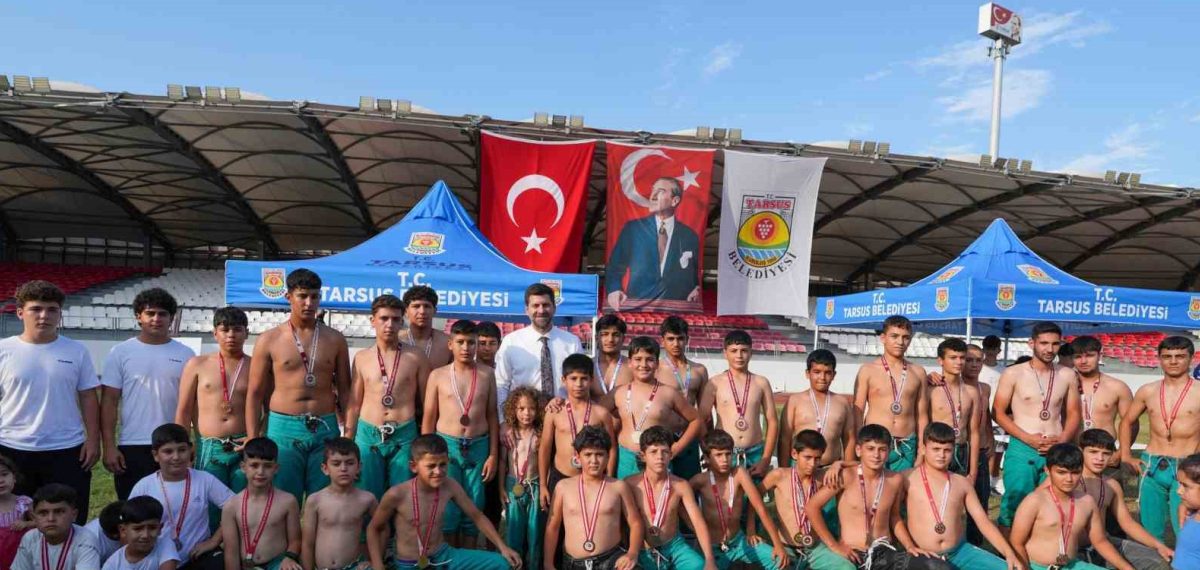 Tarsus Gelecek Spor Kulübü yaz kursları açıldı; Başkan Boltaç başarıları ödüllendirdi