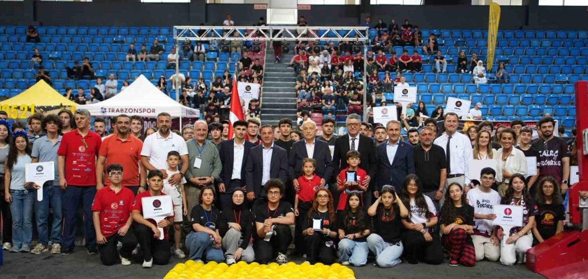 Trabzon’da FRC Off-Season organizasyonu Hayri Gür Spor Salonu’nda yapıldı