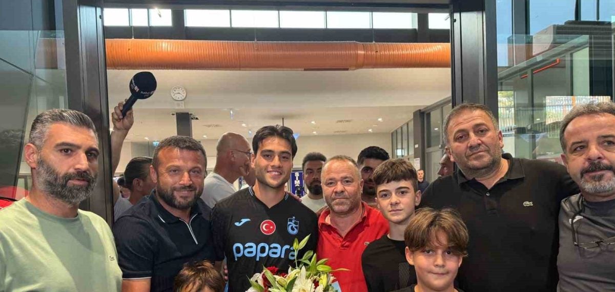 Trabzonspor, Aral Şimşir’i transfer etti; oyuncu bugün Trabzon’a geldi