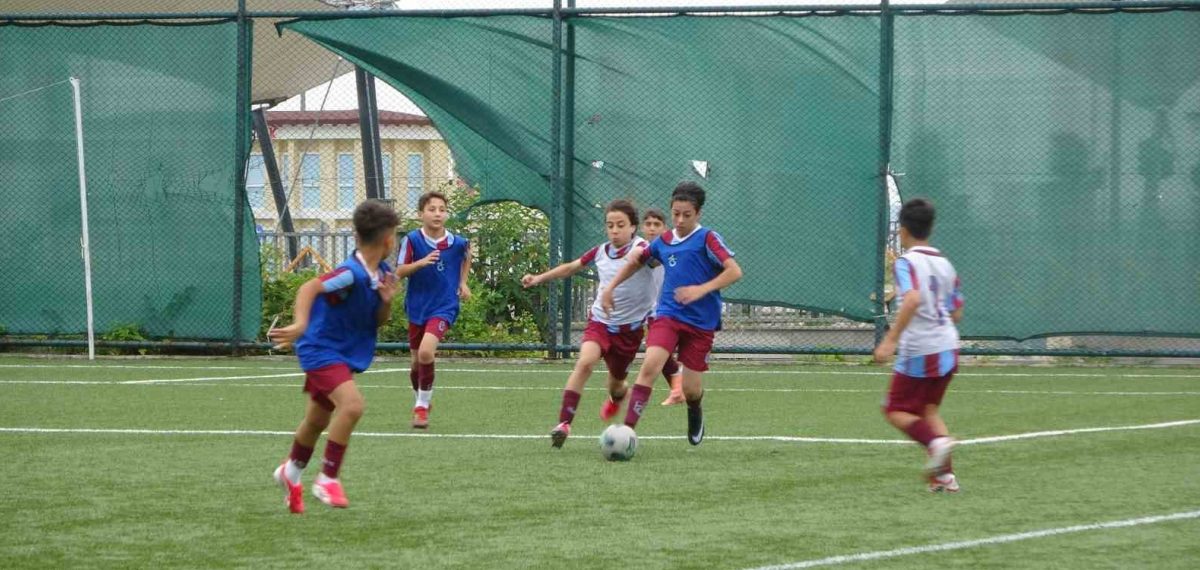 Trabzonspor Yaz Kampı Akyazı’da başladı, 24 takım ve yaklaşık 400 sporcu katıldı