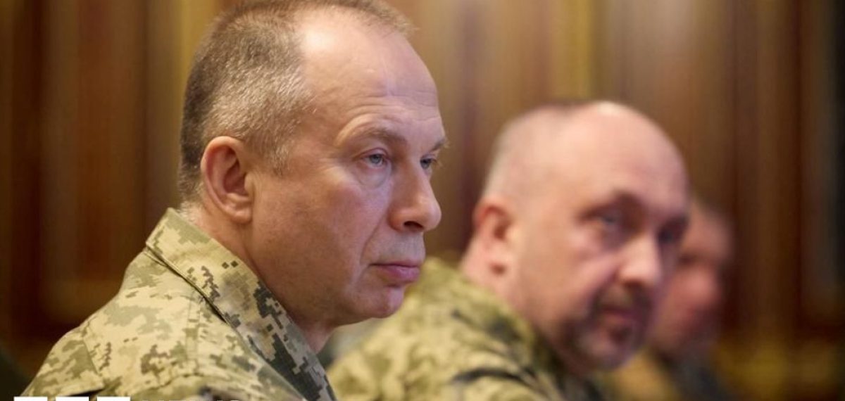 Ukraine protests demand reinstatement of ousted defence minister amid leadership dispute