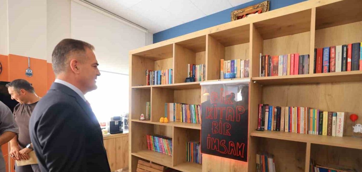 Ula’da Ata Kitap Kafe açıldı; Vali Akbıyık ve İl Millî Eğitim Müdürü törende yer aldı
