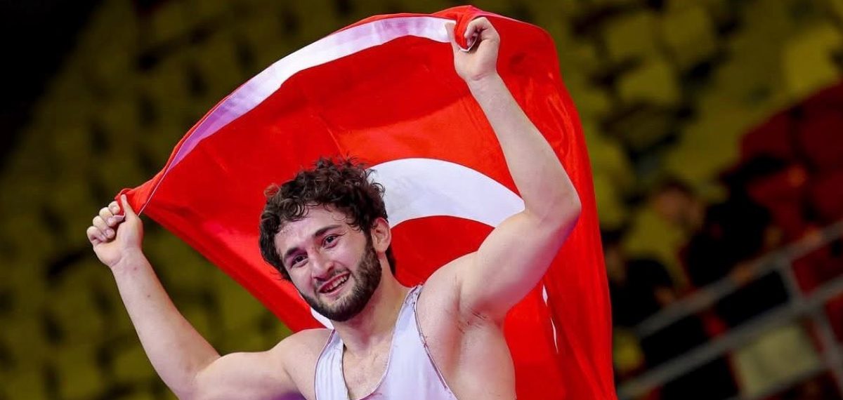 Üsküp’te Kayseri Şekersporlu Salih Yusuf Yazıcı, U20 Avrupa Grekoromen 72 kiloda şampiyon oldu