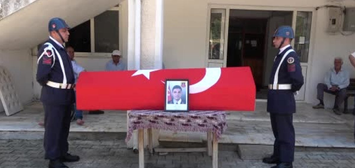 Uzman Çavuş Hasan Samur, eşi ve bebeği kazada yaşamını yitirdi
