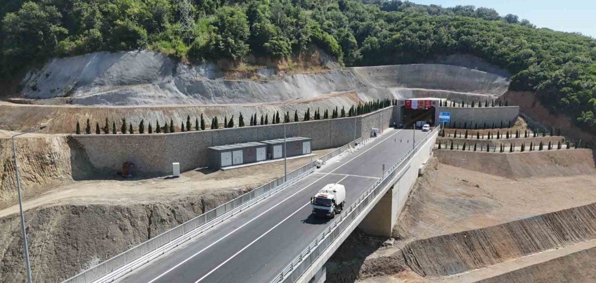 Yalova-Armutlu yolu açılıyor: Seyahat süresi 60 dakikadan 30 dakikaya düştü