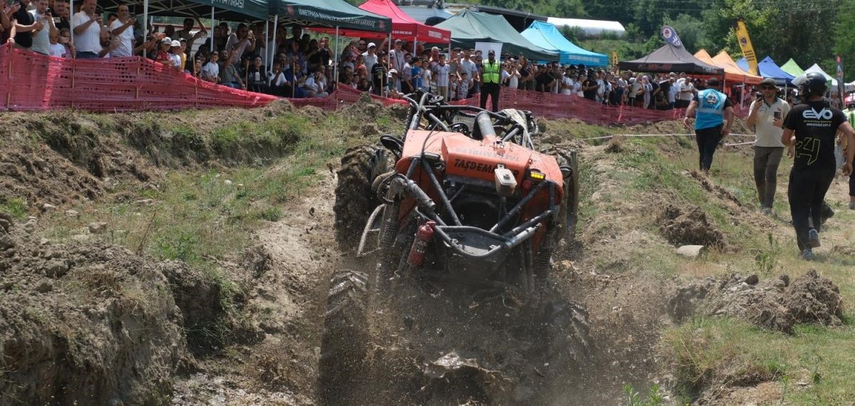 Yenice Off-Road Festivali’nde ekstrem parkur heyecanı, sporcular kıyasıya yarıştı