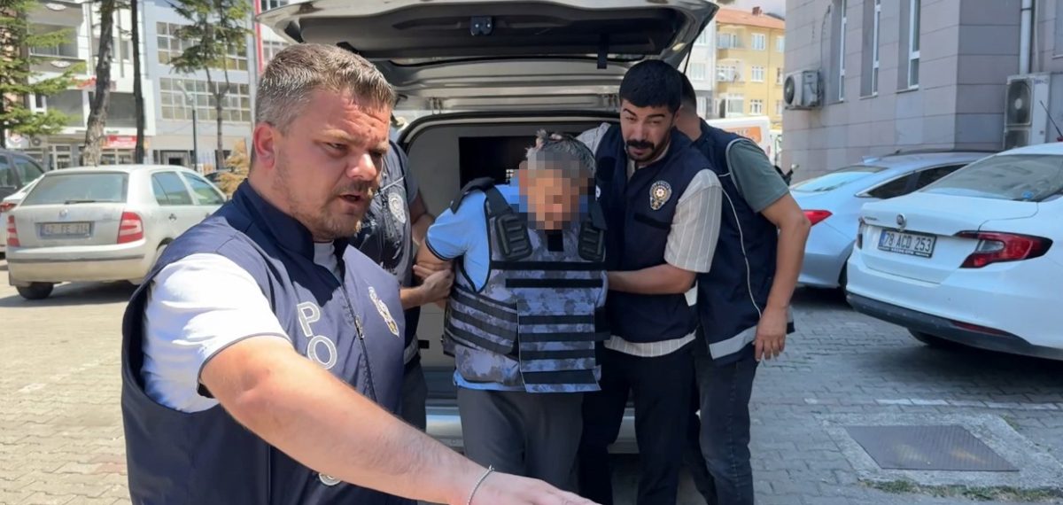 Yenice’de çocukların ihbarı sonrası ev açıldı, genç kadın bıçaklanarak öldürüldü