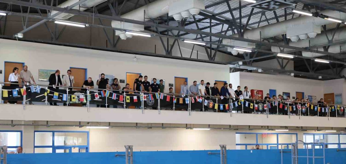 Yıldız Teknik Üniversitesi Hidrodinamik Laboratuvarı tanıtıldı; serbest seyirli deney demonstrasyonu yapıldı