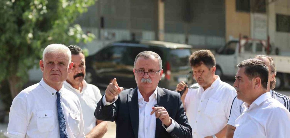 Yunusemre Belediye Başkanı Semih Balaban, Küçük Sanayi Sitesi’ndeki esnaf taleplerini yerinde dinledi