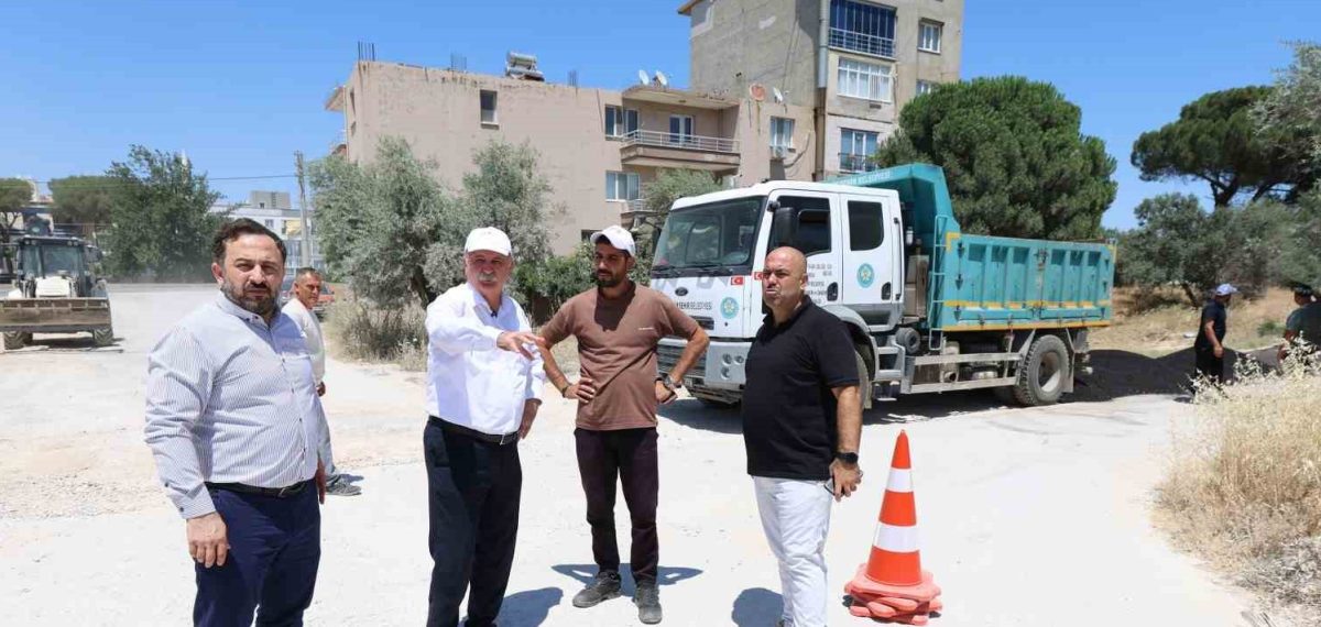 Yunusemre’de Karaali ve Muradiye mahallelerinde soğuk asfalt çalışmaları sürüyor