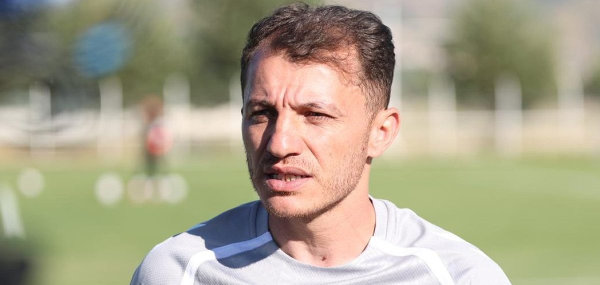 Ziya Erdal Sivasspor’da yardımcı antrenör olarak göreve başladı