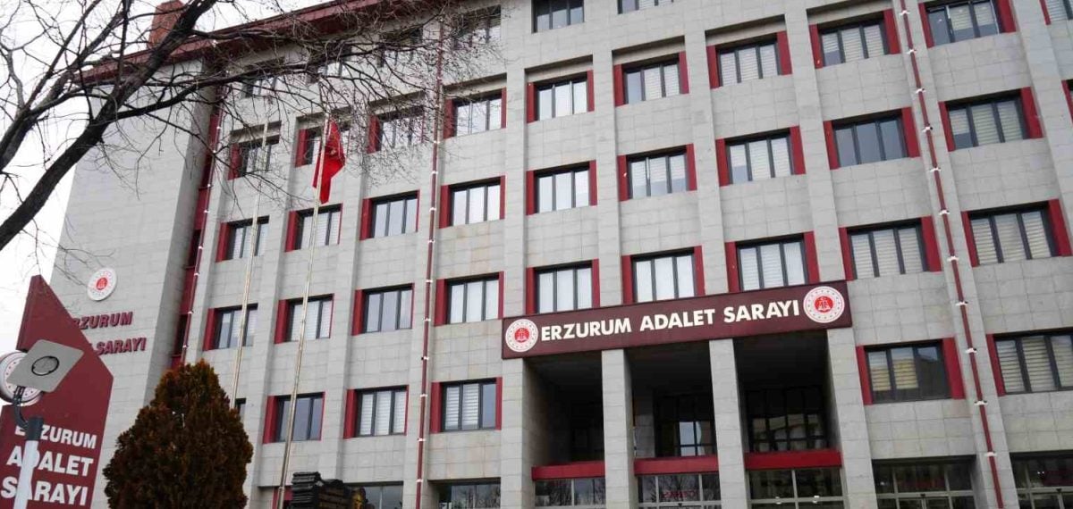 Adliye arşivinde çıkan yangın kısa sürede söndürüldü, iki görevli taburcu edildi