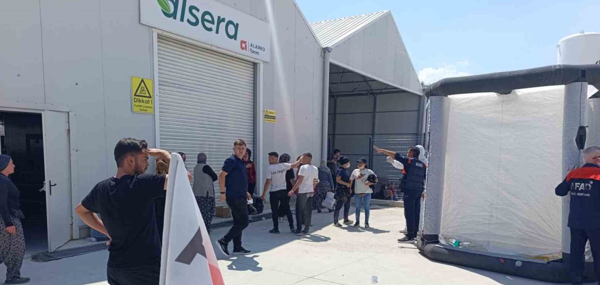 Afyonkarahisar serasında ilaçlama sonrası 33 işçi zehirlendi, tedaviyle taburcu edildiler