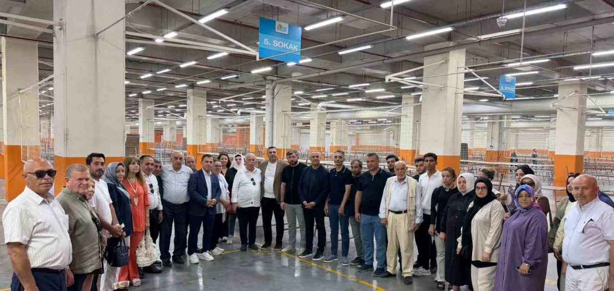 AK Parti heyeti Başakşehir’de belediye projelerini yerinde inceledi
