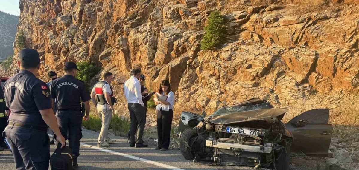 Akseki’de otomobil takla attı: 1 ölü, 2 yaralı