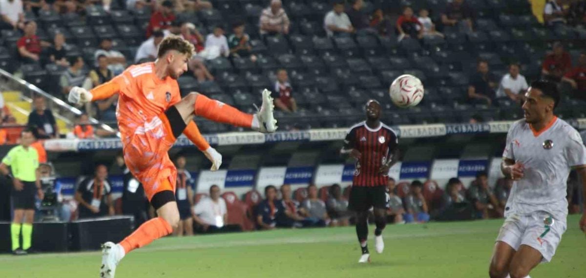 Alanyaspor, Gaziantep deplasmanında Ruan’ın golüyle ilk yarıyı 1-0 önde tamamladı