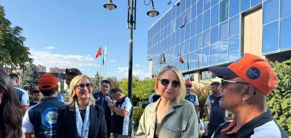 Anadolu Dostluk Rallisi 10 günde 2 bin 700 km yaparak Ankara’da sona erdi