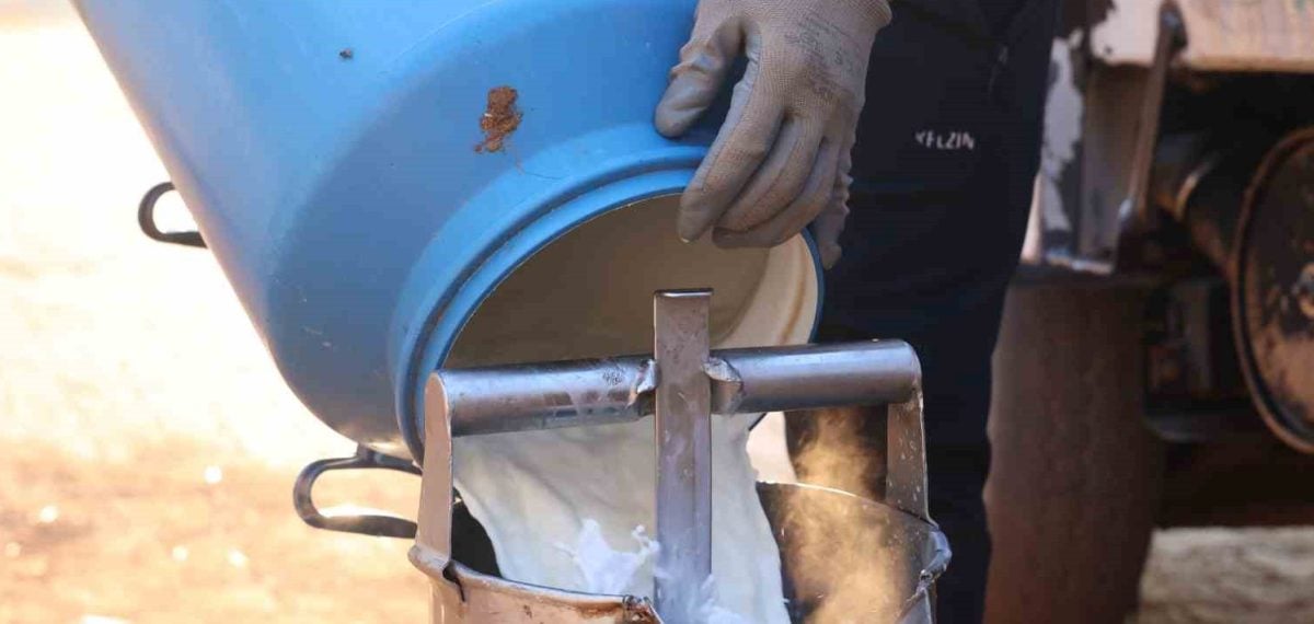 Antalya Büyükşehir’den kooperatiflere 34 süt soğutma tankı hibe edildi