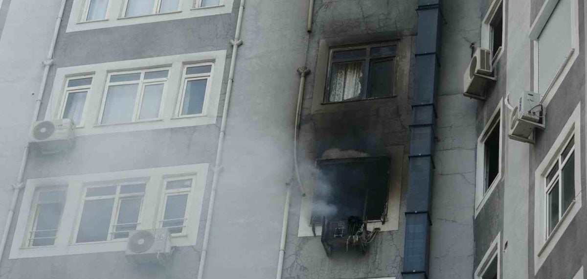 Antalya’da apartman yangını: Üst kat kısmen hasar aldı, 5 kişi dumandan etkilendi