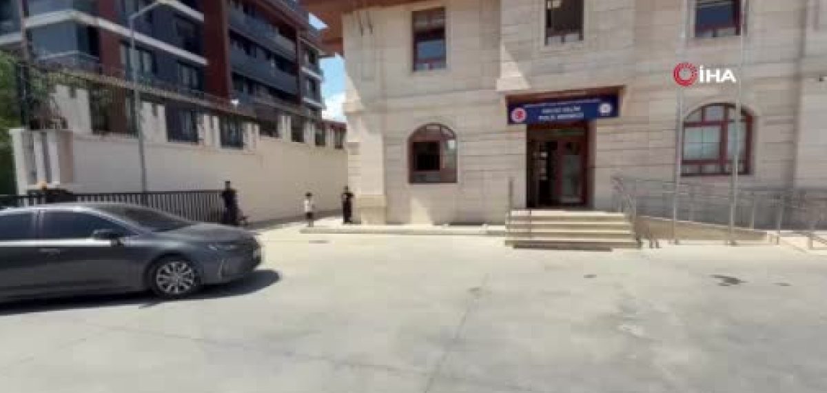 Arnavutköy’de ata şiddet uygulayan şüpheli yakalandı, adliyeye sevk edilecek