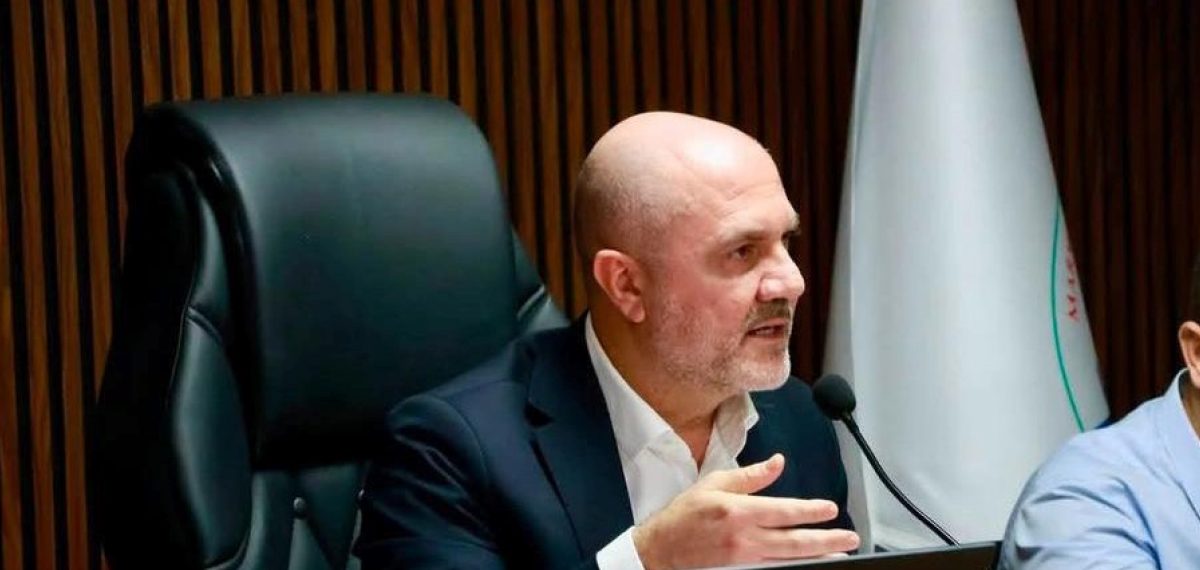 Avşa Adası tartışması: Belediye başkanının temizlik mesajı ve eleştiriler