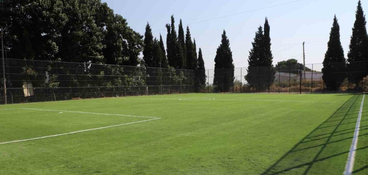 Avşar Mahallesi halı sahası Manisa Büyükşehir iş birliğiyle yenileniyor